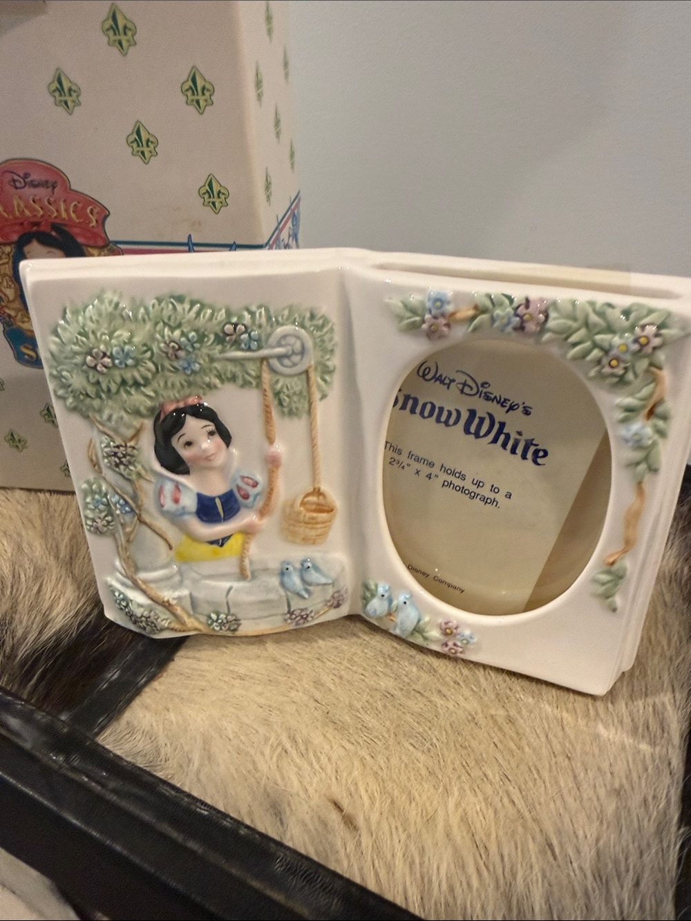 Vintage Snow White Picture Frame, in Original Box